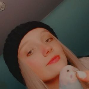 Meet your Posher, Fay